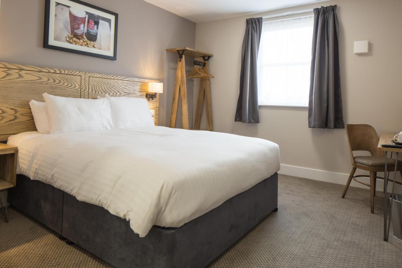 The Raven'S Cliff Lodge By Marston'S Inns Motherwell Eksteriør bilde