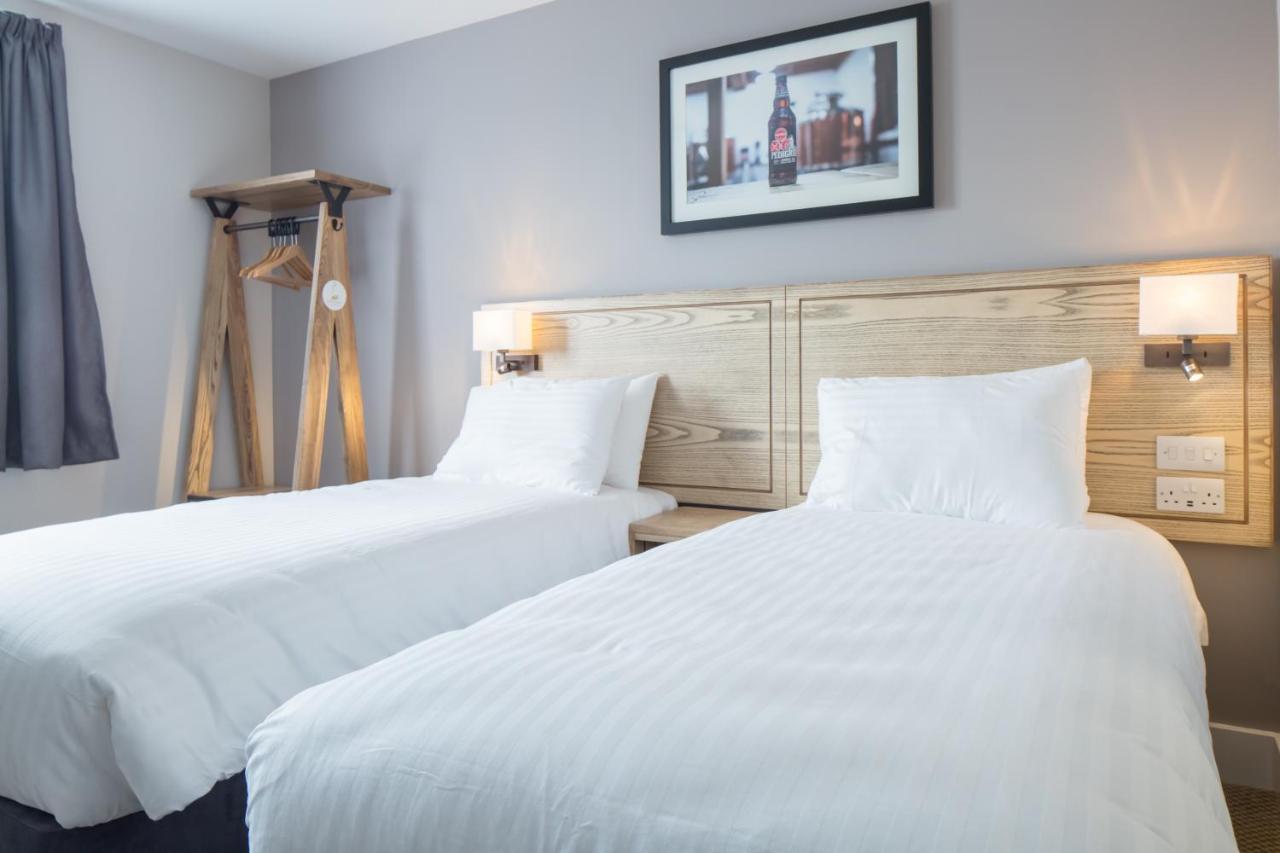 The Raven'S Cliff Lodge By Marston'S Inns Motherwell Eksteriør bilde