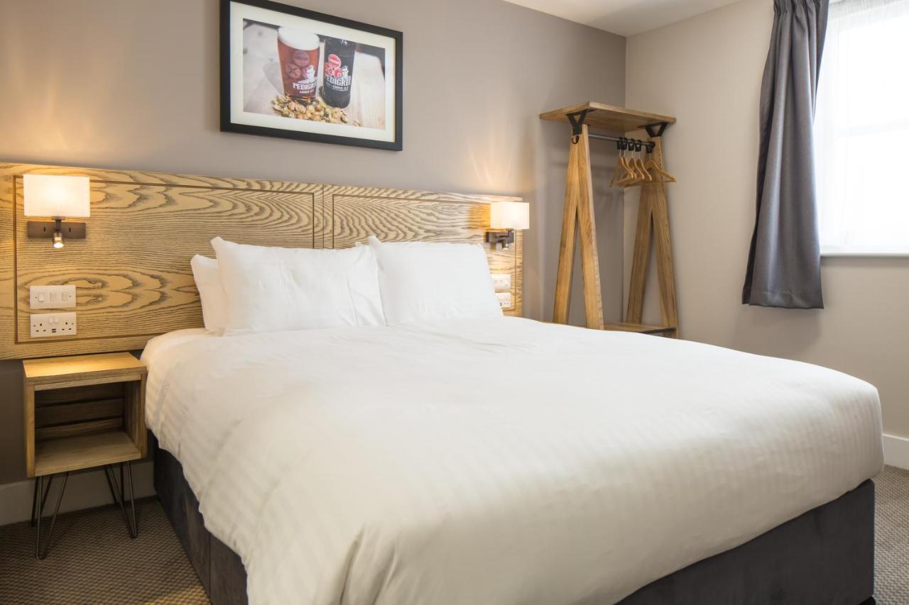 The Raven'S Cliff Lodge By Marston'S Inns Motherwell Eksteriør bilde